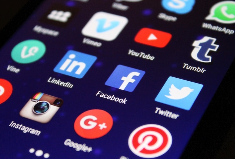 Mesin AIS yang Berbasis Teknologi AI